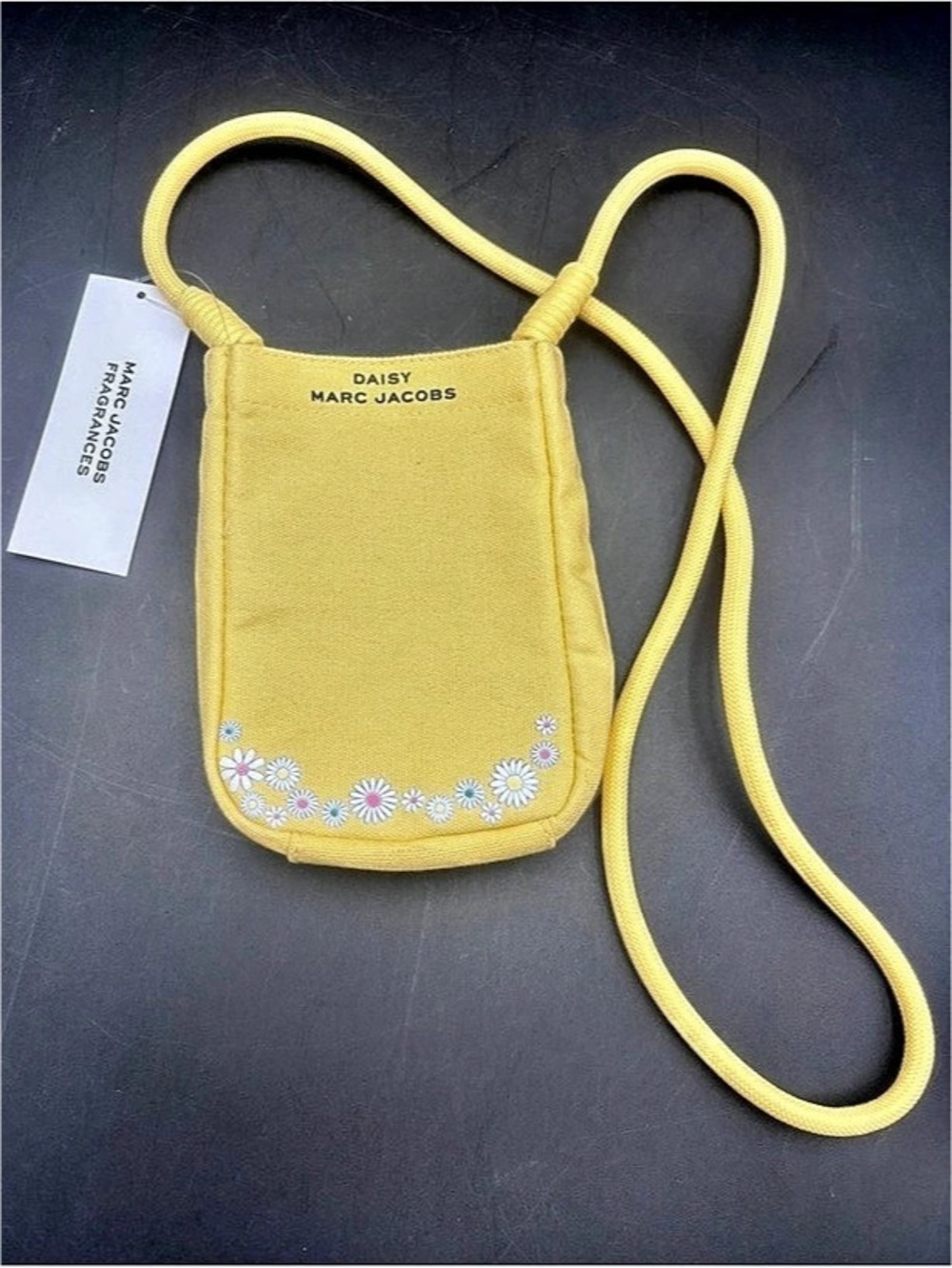 NWT Marc Jacobs Daisy Yellow Floral Crossbody  Pouch Yellow